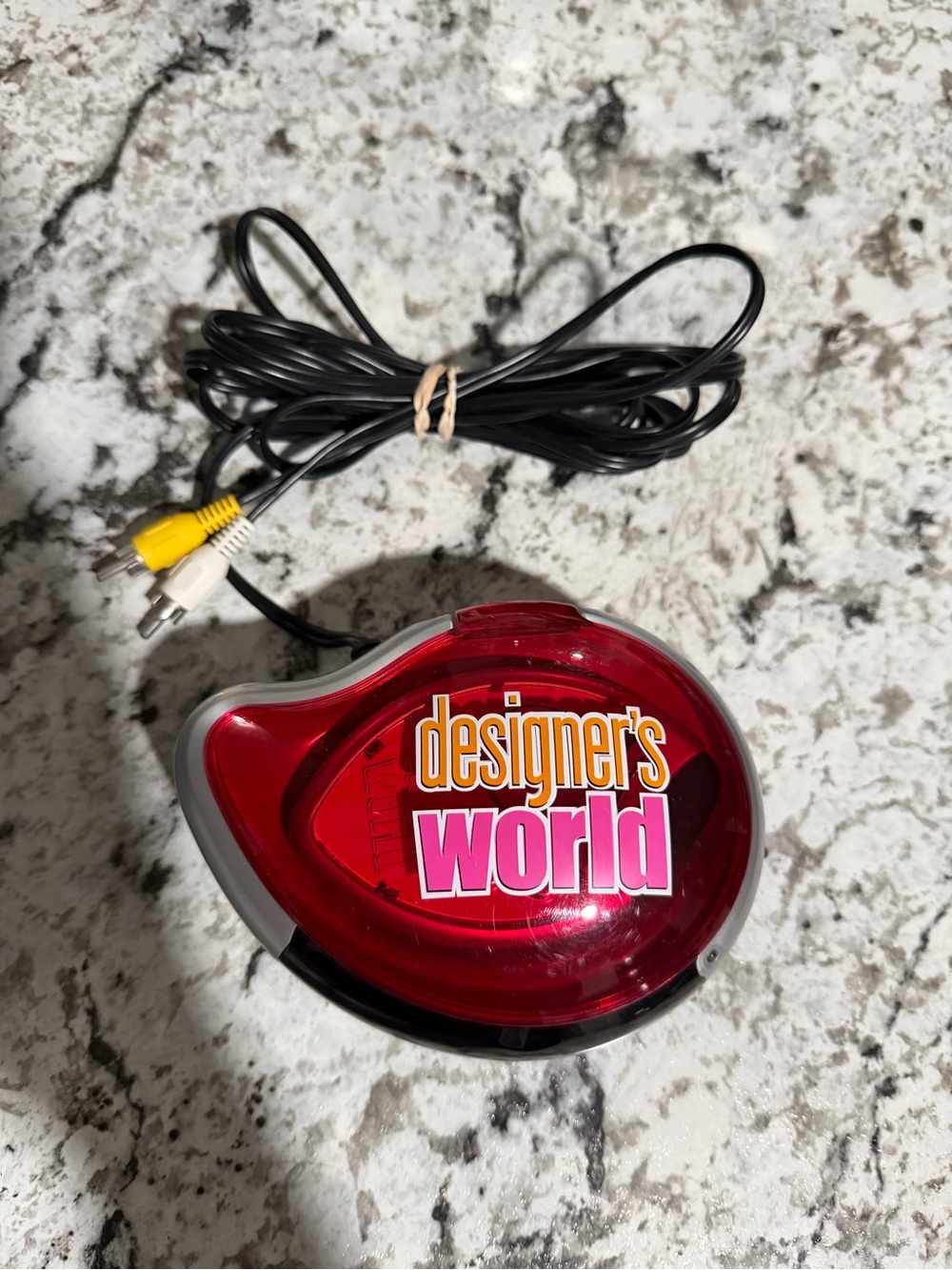 Hasbro Designer's World TV Video Game Plug & Play 2006 w/ Remote